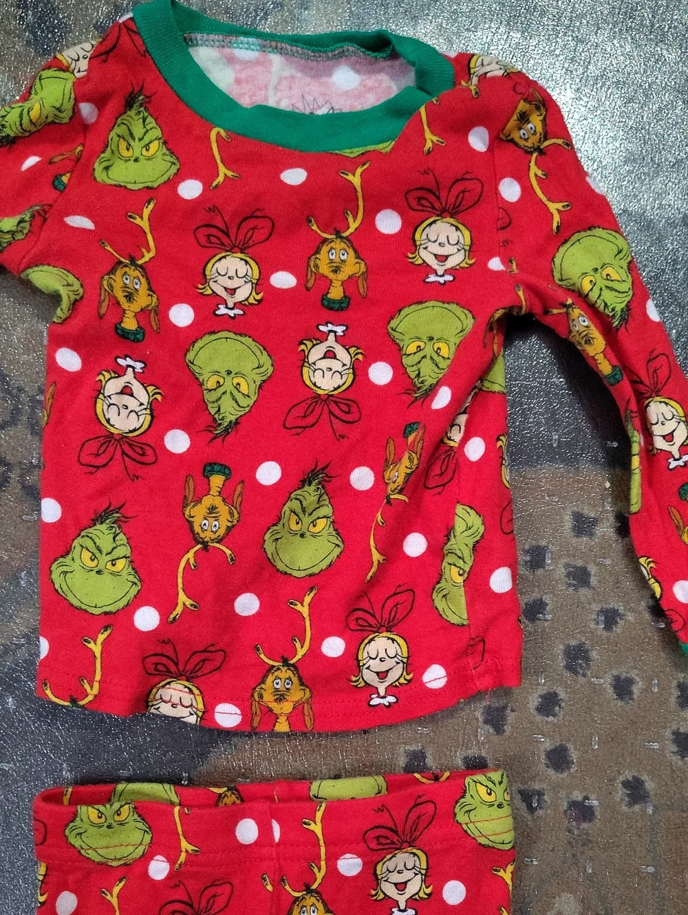 18m Grinch 2pc Pj $25